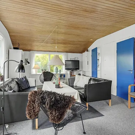Two-bedroom With A Fireplace In Romo * Rømø